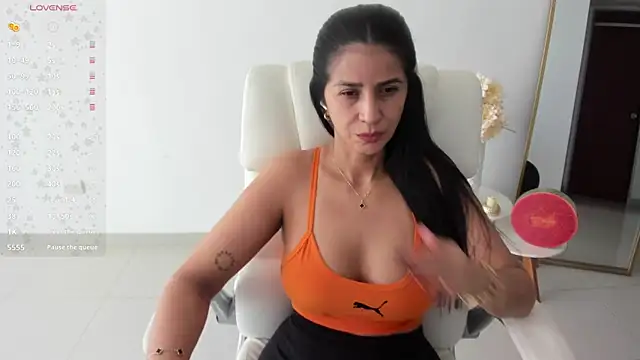 renata t  online show from March 2, 7:32 pm