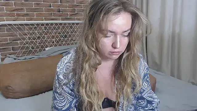 xxkristinaxx online show from March 13, 6:05 am