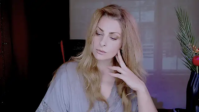 Snapshot of Eleonores chatting on October 28, 5:11 am Eleonores online show from October 28, 5:11 am