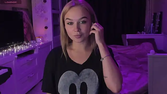 Snapshot of MaryDreaminess chatting on March 11, 7:36 pm MaryDreaminess online show from March 11, 7:36 pm