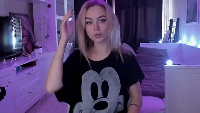 Snapshot of MaryDreaminess chatting on September 11, 12:16 pm MaryDreaminess online show from September 11, 12:16 pm