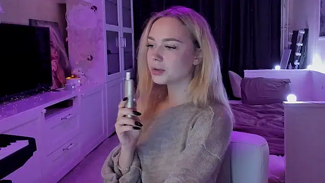 Snapshot of MaryDreaminess chatting on September 28, 7:19 pm MaryDreaminess online show from September 28, 7:19 pm