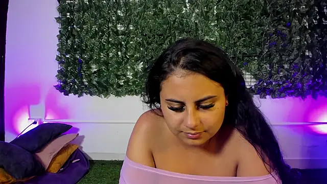 AbbyTaylorr online show from April 25, 8:50 pm