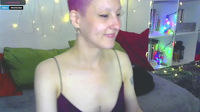 Snapshot of MartaBounty chatting on June 14, 6:21 pm MartaBounty online show from June 14, 6:21 pm