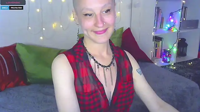 Snapshot of MartaBounty chatting on June 26, 8:24 pm MartaBounty online show from June 26, 8:24 pm