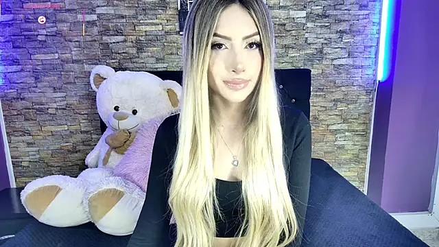 ale lovee online show from February 19, 2:33 am