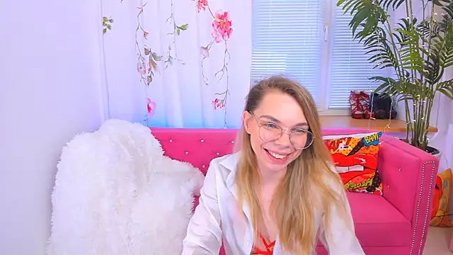 Snapshot of The_Deep_Passion chatting on February 19, 12:44 pm The Deep Passion online show from February 19, 12:44 pm