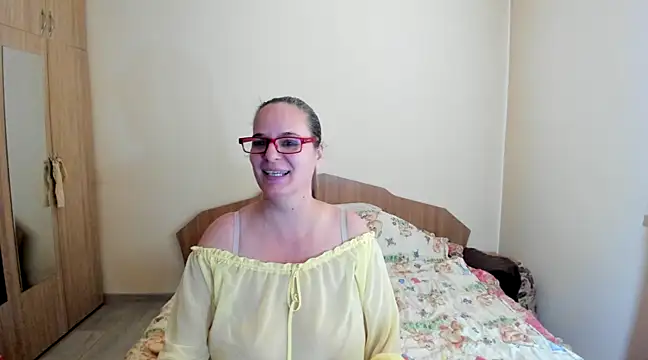 Snapshot of HardWildNipples chatting on March 3, 10:28 am HardWildNipples online show from March 3, 10:28 am