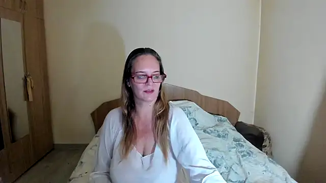 Snapshot of HardWildNipples chatting on October 12, 4:17 pm HardWildNipples online show from October 12, 4:17 pm