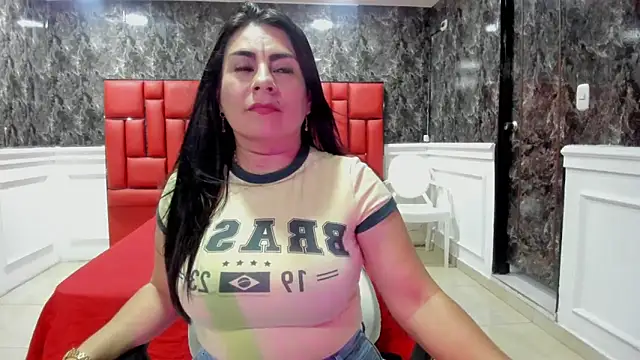 Snapshot of Imyourdirtymilf chatting on October 3, 7:00 pm Imyourdirtymilf online show from October 3, 7:00 pm