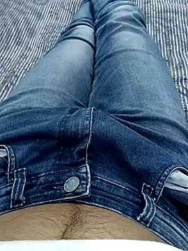 Snapshot of Babyucum4me chatting on December 8, 2:41 pm Babyucum4me online show from December 8, 2:41 pm