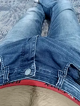 Snapshot of Babyucum4me chatting on December 8, 7:54 pm Babyucum4me online show from December 8, 7:54 pm