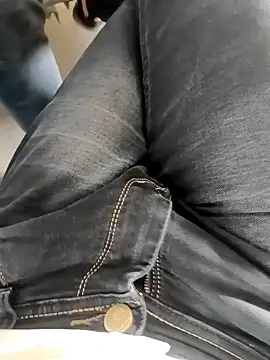 Snapshot of Babyucum4me chatting on December 10, 8:30 am Babyucum4me online show from December 10, 8:30 am