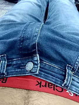 Snapshot of Babyucum4me chatting on December 21, 1:21 pm Babyucum4me online show from December 21, 1:21 pm