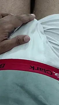 Snapshot of Babyucum4me chatting on December 25, 5:05 pm Babyucum4me online show from December 25, 5:05 pm