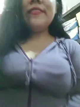 Kalani Engel online show from April 25, 6:49 pm