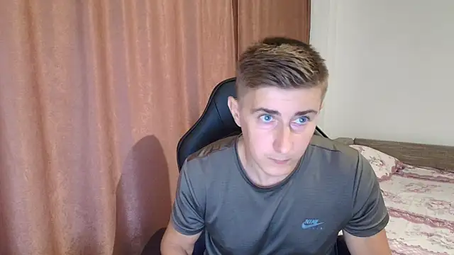 Snapshot of Todhorny9873 chatting on February 17, 8:30 am Todhorny9873 online show from February 17, 8:30 am