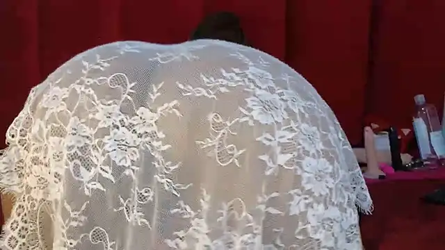 Snapshot of Sexycandyxxx chatting on March 1, 2:13 pm Sexycandyxxx online show from March 1, 2:13 pm