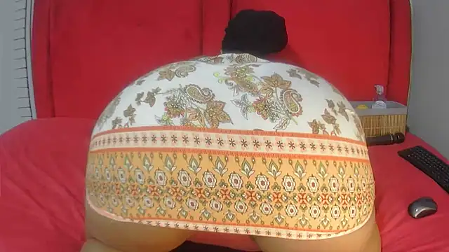 Snapshot of Sexycandyxxx chatting on October 12, 9:25 pm Sexycandyxxx online show from October 12, 9:25 pm