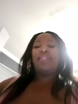 SWEETDOLLY29XX online show from July 3, 6:25 pm