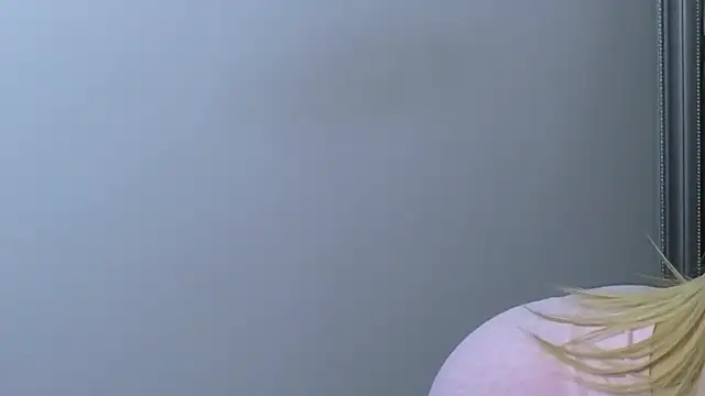 JuliaJuliette online show from February 18, 8:47 pm