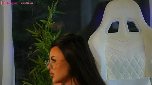 perfectt33n online show from December 28, 9:42 am