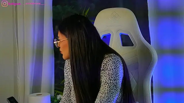 perfectt33n online show from January 22, 10:29 am