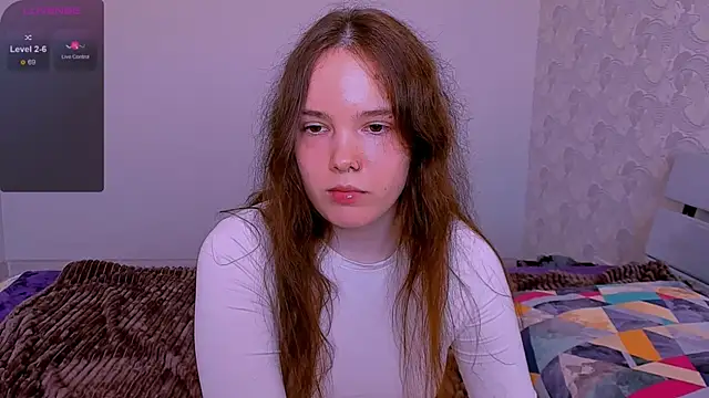 Janie JJ Curvie online show from April 18, 2:48 am