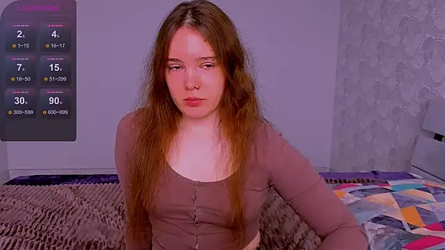 Snapshot of Janie_JJ_Curvie chatting on May 21, 2:40 am Janie JJ Curvie online show from May 21, 2:40 am