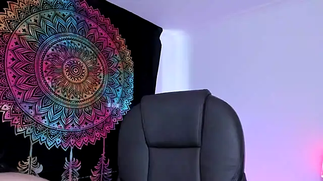 HazelKush online show from February 2, 10:06 pm