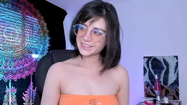 HazelKush online show from February 19, 8:52 pm