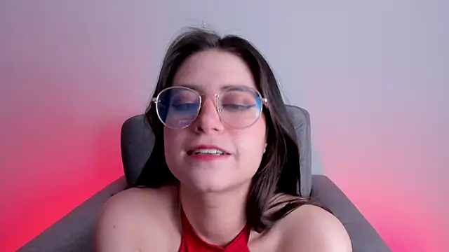 HazelKush online show from November 19, 10:10 pm