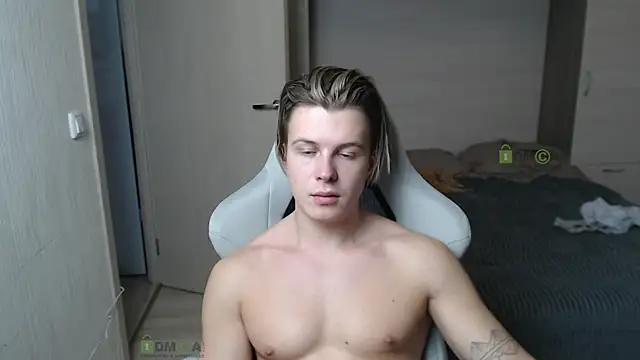 Snapshot of Sunny-Girl1 chatting on February 9, 12:30 pm Sunny-Girl1 online show from February 9, 12:30 pm