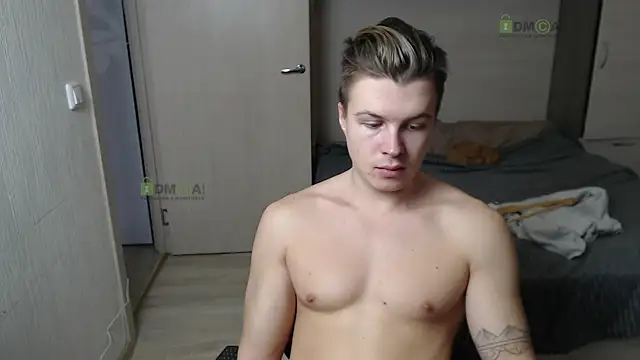 Snapshot of Sunny-Girl1 chatting on February 24, 10:26 am Sunny-Girl1 online show from February 24, 10:26 am