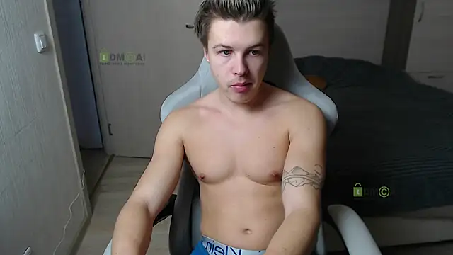 Snapshot of Sunny-Girl1 chatting on March 5, 6:33 am Sunny-Girl1 online show from March 5, 6:33 am