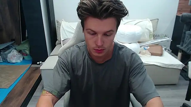 Snapshot of Sunny-Girl1 chatting on October 4, 6:33 am Sunny-Girl1 online show from October 4, 6:33 am