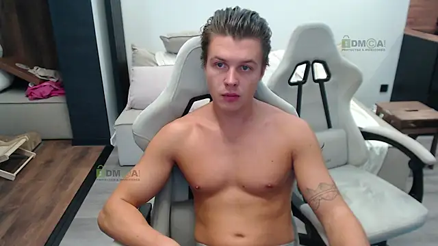 Snapshot of Sunny-Girl1 chatting on October 13, 6:24 am Sunny-Girl1 online show from October 13, 6:24 am