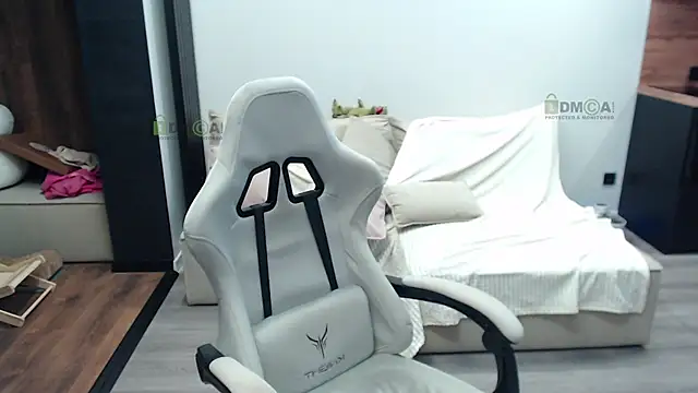 Snapshot of Sunny-Girl1 chatting on October 14, 5:58 pm Sunny-Girl1 online show from October 14, 5:58 pm