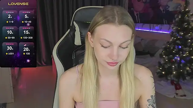 BiMolly online show from February 25, 6:09 pm