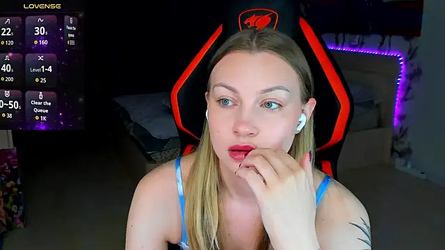 BiMolly online show from March 27, 3:34 pm