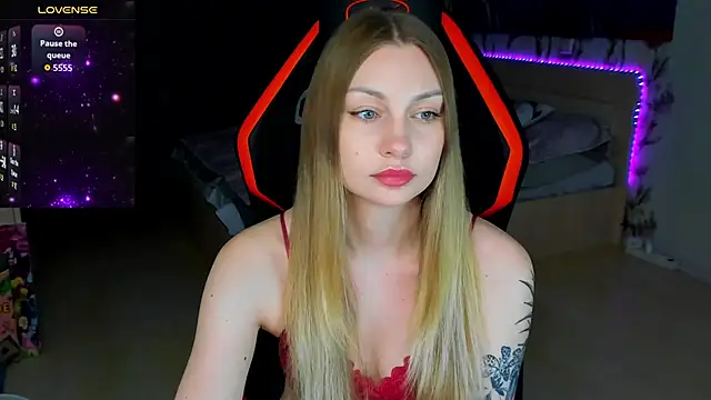 BiMolly online show from April 3, 10:19 pm