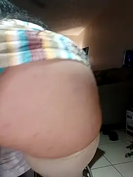 PichyPrettyPussy online show from October 28, 6:43 pm