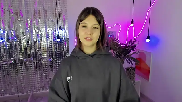 Snapshot of ElizaMild chatting on December 5, 7:17 pm ElizaMild online show from December 5, 7:17 pm