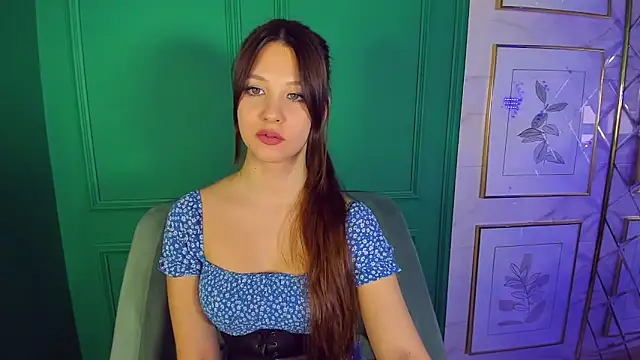 Snapshot of ElizaMild chatting on December 22, 4:48 pm ElizaMild online show from December 22, 4:48 pm