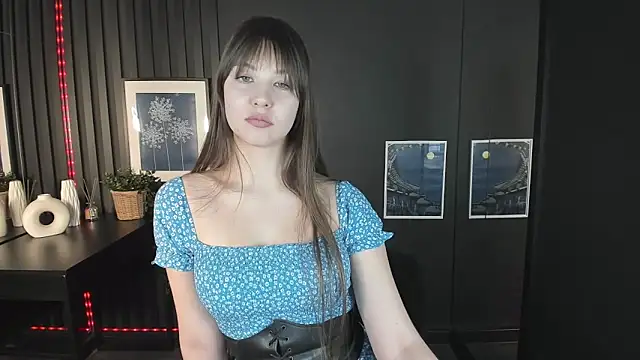 Snapshot of ElizaMild chatting on January 23, 4:37 pm ElizaMild online show from January 23, 4:37 pm