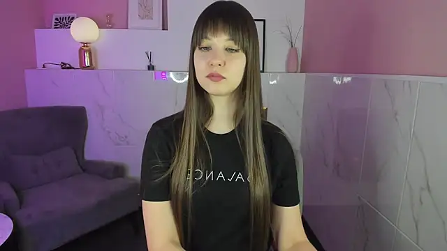 Snapshot of ElizaMild chatting on February 15, 7:39 pm ElizaMild online show from February 15, 7:39 pm