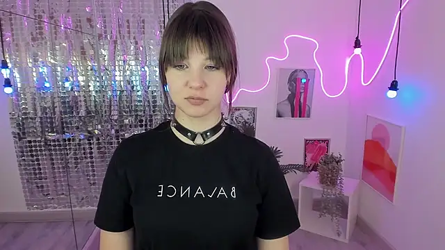 Snapshot of ElizaMild chatting on March 2, 4:42 pm ElizaMild online show from March 2, 4:42 pm