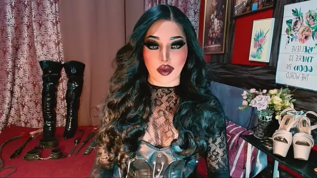 trixxielicious online show from April 13, 5:40 pm