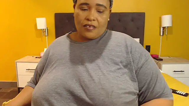 Snapshot of zandile chatting on May 3, 5:30 pm zandile online show from May 3, 5:30 pm