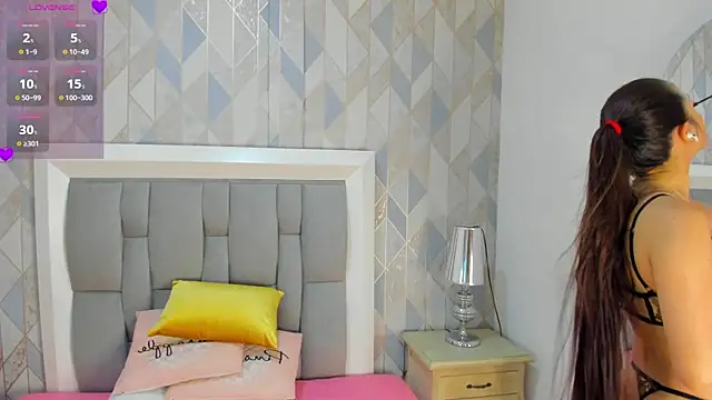 Princsgirl  online show from March 6, 7:32 pm